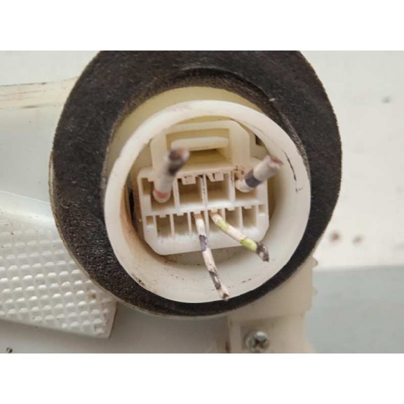 Recambio de cerradura puerta delantera derecha para toyota prius (nhw30) eco referencia OEM IAM   4 CABLES