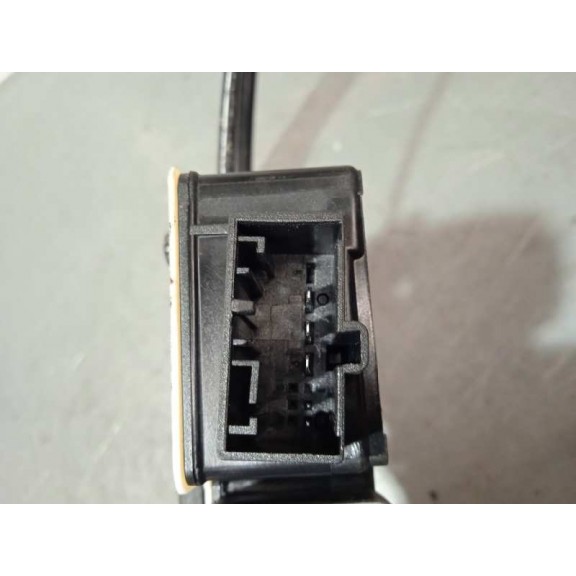 Recambio de elevalunas trasero izquierdo para skoda fabia 1.0 mpi referencia OEM IAM 5Q0959408A 5 PINES 