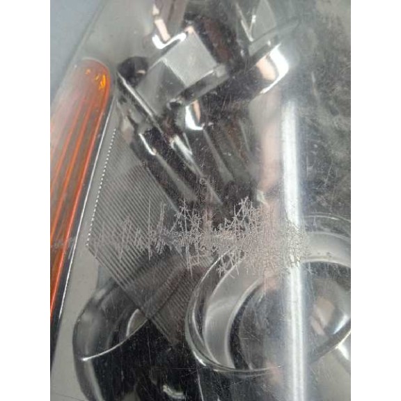 Recambio de faro izquierdo para kia sorento 2.5 crdi referencia OEM IAM 921013E5XX  CRISTAL RAYADO