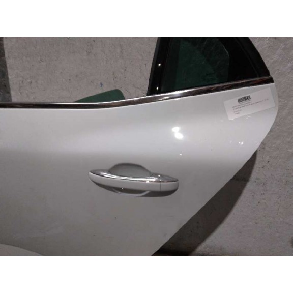 Recambio de puerta trasera izquierda para renault megane iv berlina 5p experience referencia OEM IAM 821015121R BLANCO 
