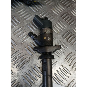 Recambio de inyector para mazda 3 berlina (bk) 1.6 cd diesel cat referencia OEM IAM 0445110188  