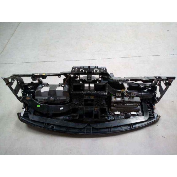Recambio de salpicadero para renault laguna grandtour iii 2.0 dci diesel cat referencia OEM IAM 681000043R  