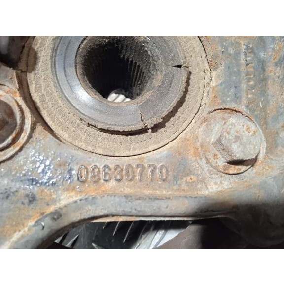 Recambio de mangueta delantera izquierda para volvo xc90 2.4 diesel cat referencia OEM IAM 08630770  