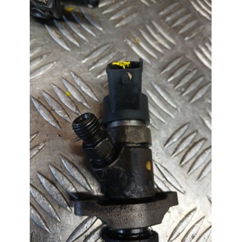 Recambio de inyector para mazda 3 berlina (bk) 1.6 cd diesel cat referencia OEM IAM 0445110188  