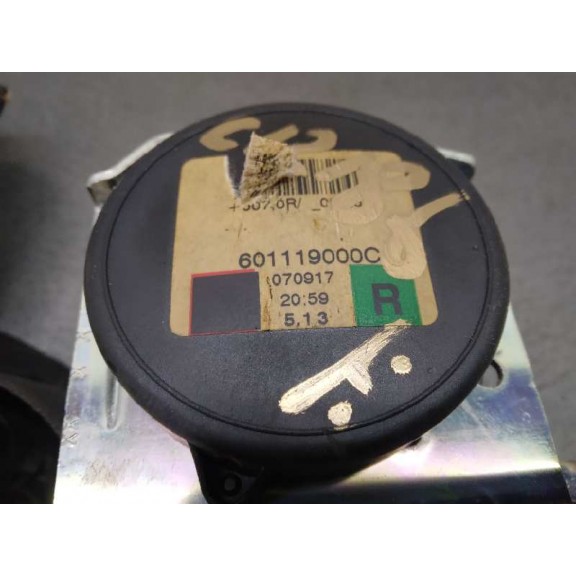 Recambio de cinturon seguridad delantero derecho para land rover discovery v6 td s referencia OEM IAM 601119000C  