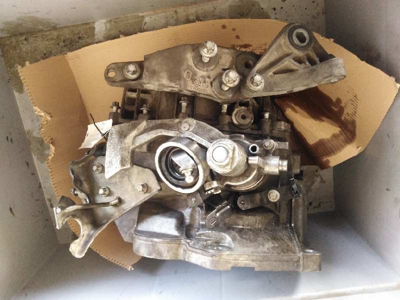 Recambio de caja cambios para opel corsa d 1.3 dth referencia OEM IAM 55182042 CASCO 