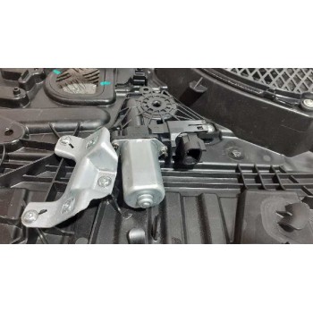 Recambio de elevalunas trasero izquierdo para jeep renegade sport 4x2 referencia OEM IAM C46791104  