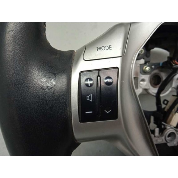 Recambio de volante para lexus ct 200h referencia OEM IAM 4510076100C4 CON MANDOS CUERO