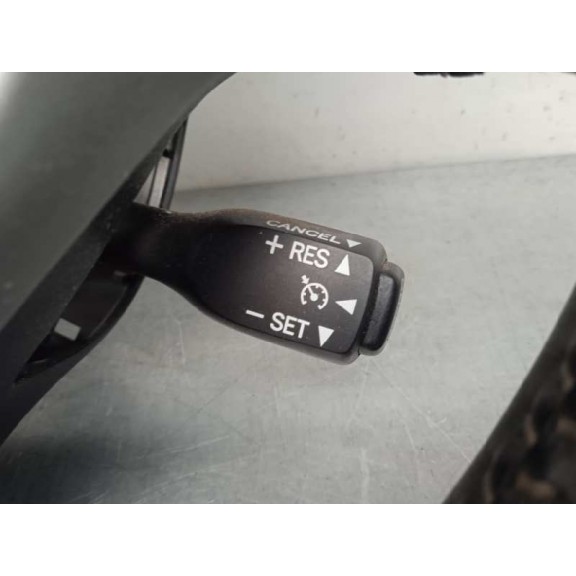 Recambio de volante para lexus ct 200h referencia OEM IAM 4510076100C4 CON MANDOS CUERO