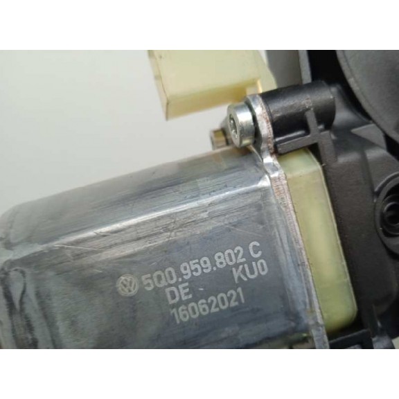 Recambio de motor elevalunas delantero derecho para seat ateca (khp) referencia OEM IAM 5Q0959802C 0130822076 2 PINS