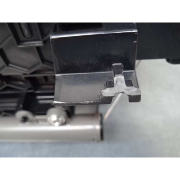 Recambio de guantera para lexus ct 200h referencia OEM IAM 5555076011 5556876010 5545976010