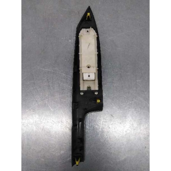 Recambio de mando elevalunas delantero izquierdo para lexus ct 200h referencia OEM IAM 515220  4 TECLAS