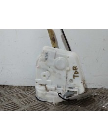 Recambio de cerradura puerta trasera derecha para mazda 3 lim. () style referencia OEM IAM    2