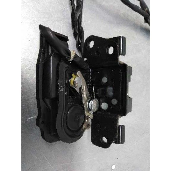 Recambio de cerradura maletero / porton para lexus ct 200h referencia OEM IAM   2+2 CABLES