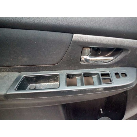 Recambio de guarnecido puerta delantera izquierda para subaru xv sport referencia OEM IAM 94213FJ010 SIN BOTONERA 