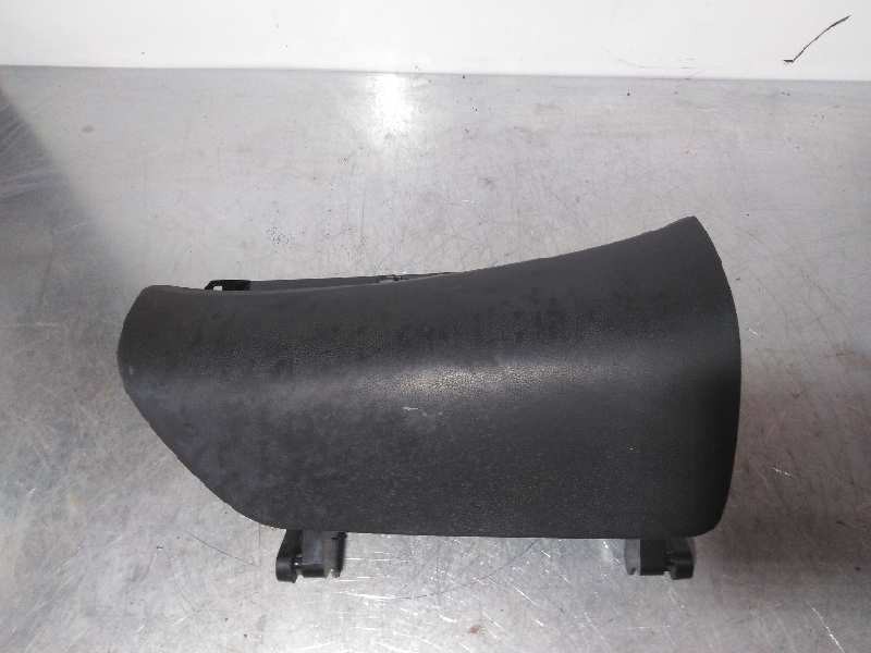 Recambio de guantera para nissan note acenta referencia OEM IAM 685603VV0A  