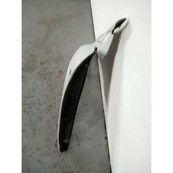 Recambio de aleta delantera izquierda para renault megane iii berlina 5 p intens referencia OEM IAM   