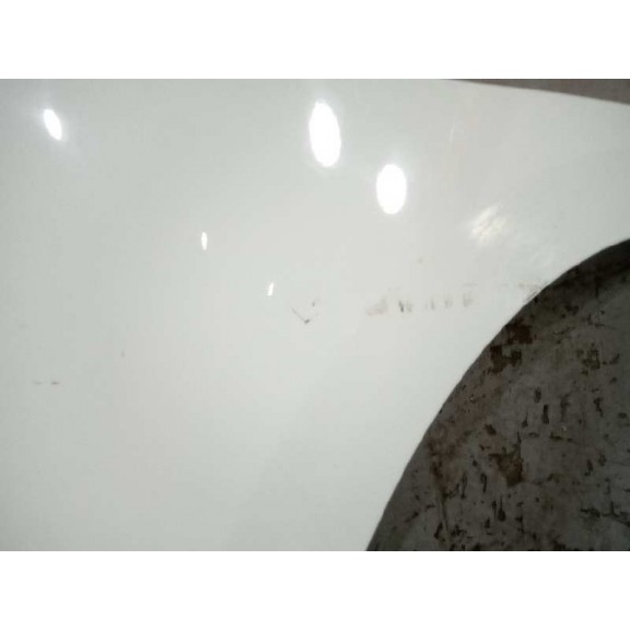 Recambio de aleta delantera izquierda para renault megane iii berlina 5 p intens referencia OEM IAM   