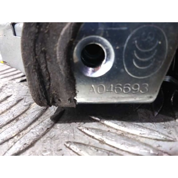 Recambio de cerradura puerta trasera derecha para lexus is 300h referencia OEM IAM A046693R  