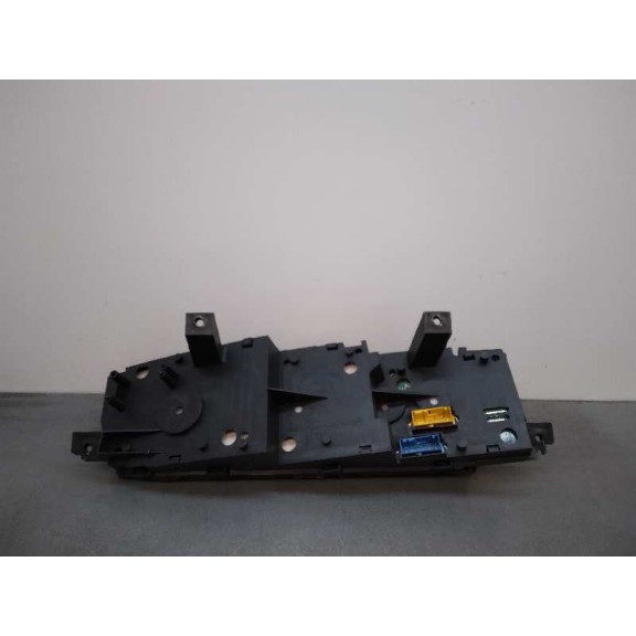 Recambio de cuadro instrumentos para nissan primera berlina (p12) acenta referencia OEM IAM AU860  