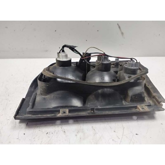 Recambio de piloto trasero izquierdo para ssangyong korando 2.9 diesel referencia OEM IAM 8360106000  