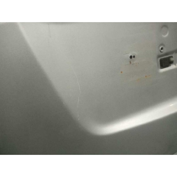 Recambio de porton trasero para kia carens (un) concept referencia OEM IAM  GRIS 