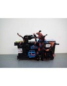 Recambio de caja reles / fusibles para mercedes-benz clase c w205 c200 bluetec referencia OEM IAM A2059068501  