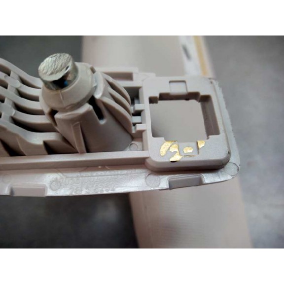 Recambio de parasol derecho para mercedes-benz clase c w205 c200 bluetec referencia OEM IAM A2058100210  