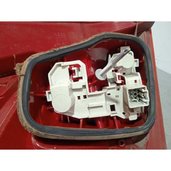 Recambio de piloto trasero derecho para ford fiesta (cb1) 1.4 tdci cat referencia OEM IAM 8A6113404A  