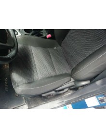 Recambio de asiento delantero izquierdo para toyota auris active referencia OEM IAM    2
