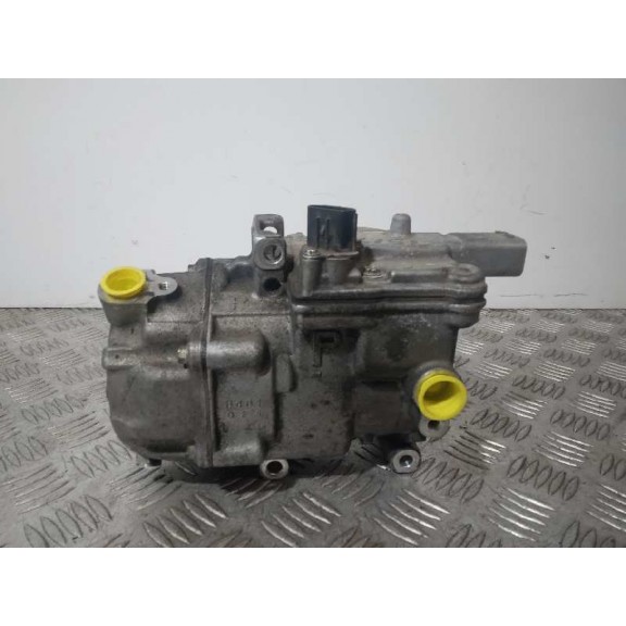 Recambio de compresor aire acondicionado para toyota auris hybrid active referencia OEM IAM 0422001330  