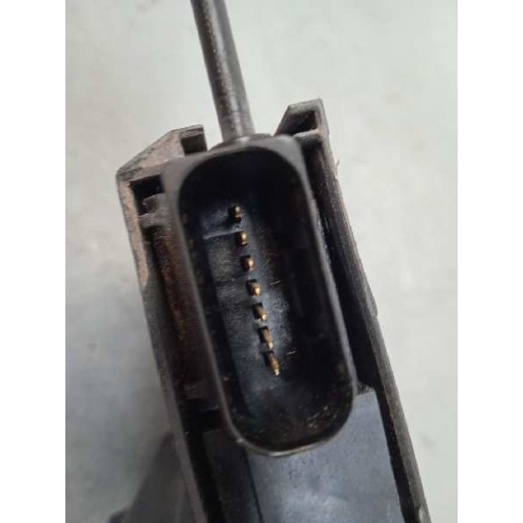 Recambio de cerradura puerta trasera derecha para citroën c4 picasso attraction referencia OEM IAM 9805635980  7 PINS