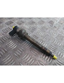 Recambio de inyector para bmw serie 1 berlina (e81/e87) 116d referencia OEM IAM 779844604  