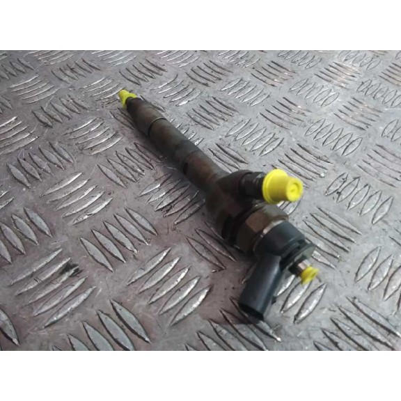 Recambio de inyector para bmw serie 1 berlina (e81/e87) 116d referencia OEM IAM 779844604  