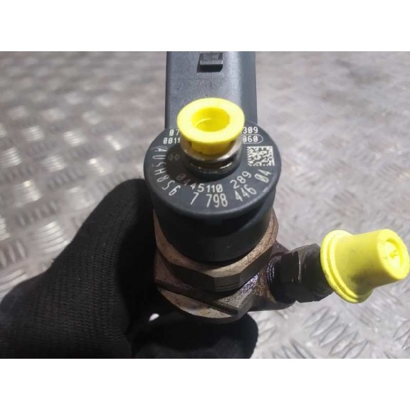 Recambio de inyector para bmw serie 1 berlina (e81/e87) 116d referencia OEM IAM 779844604  