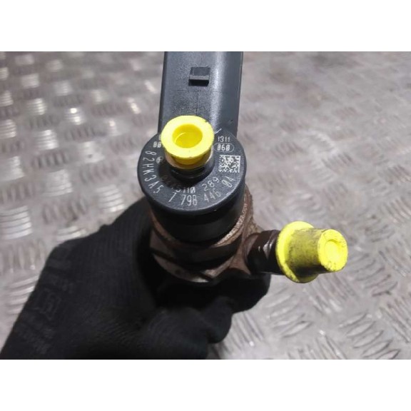 Recambio de inyector para bmw serie 1 berlina (e81/e87) 116d referencia OEM IAM 779844604  