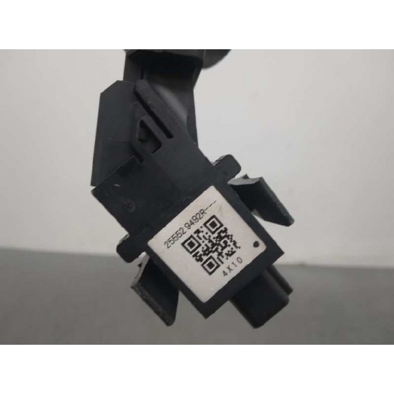 Recambio de mando volante para renault megane iii berlina 5 p 1.2 16v referencia OEM IAM 255529492R  