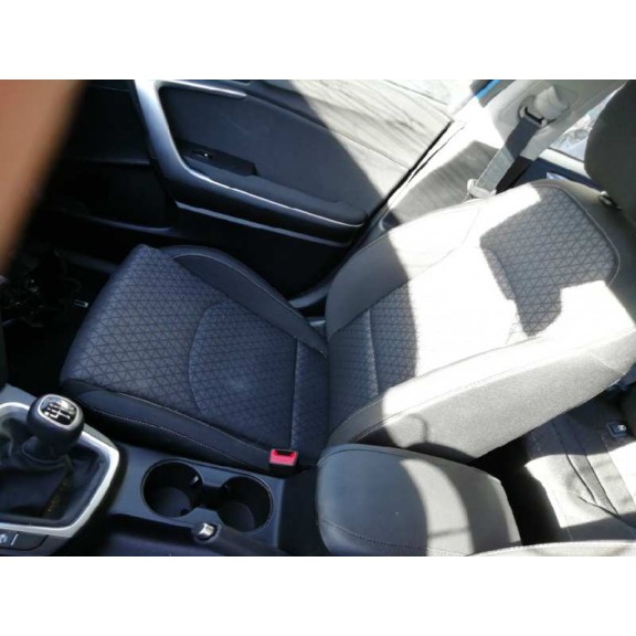 Recambio de juego asientos completo para kia ceed drive referencia OEM IAM  MIXTOS REGULACION MANUAL