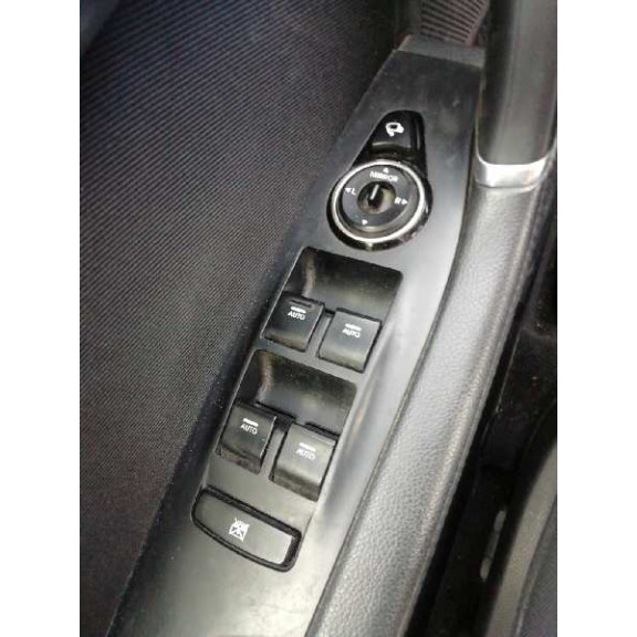 Recambio de mando elevalunas delantero izquierdo para hyundai i40 comfort referencia OEM IAM   