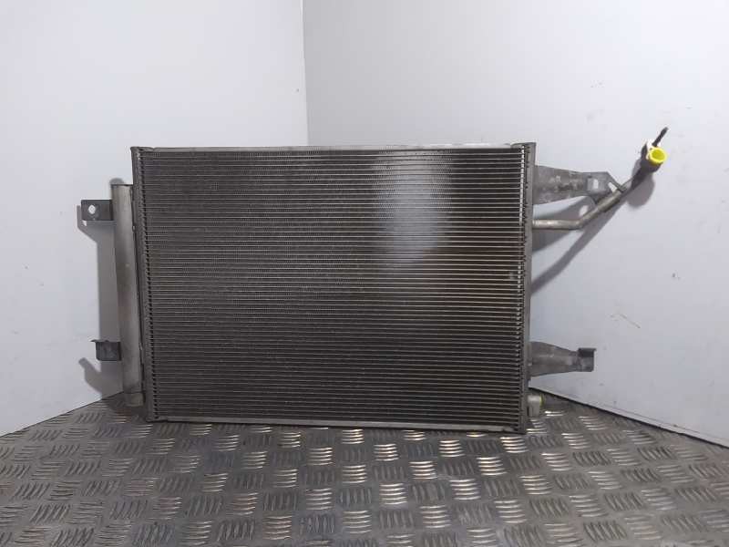 Recambio de condensador / radiador aire acondicionado para mitsubishi colt cabrio czc instyle referencia OEM IAM MR568975 454830