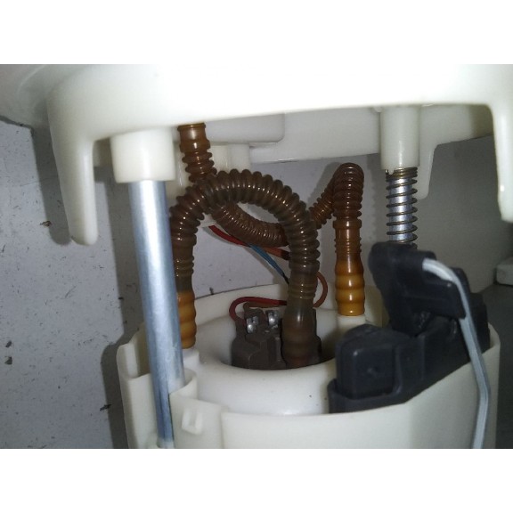 Recambio de aforador para peugeot 207 confort referencia OEM IAM 968493448 CON BOMBA 4 CABLES