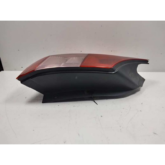 Recambio de piloto trasero izquierdo para renault grand scenic 1.9 dci referencia OEM IAM 8200127704  