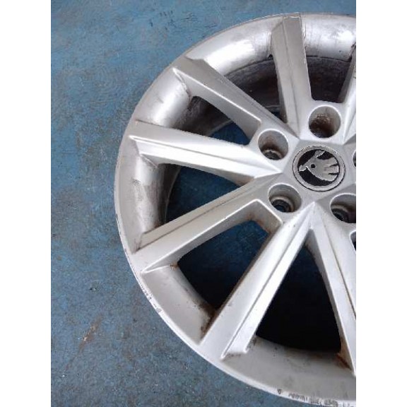Recambio de llanta para skoda octavia combi (5e5) 1.6 tdi dpf referencia OEM IAM 7JX17H2ET49 X1 17