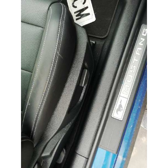 Recambio de juego asientos completo para ford mustang gt referencia OEM IAM  AIRBAG IZQUIERDO SALTADO 