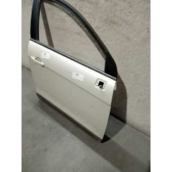 Recambio de puerta delantera derecha para chevrolet captiva 2.2 vcdi lt 2wd referencia OEM IAM  VARIOS TOQUES GOLPEADA