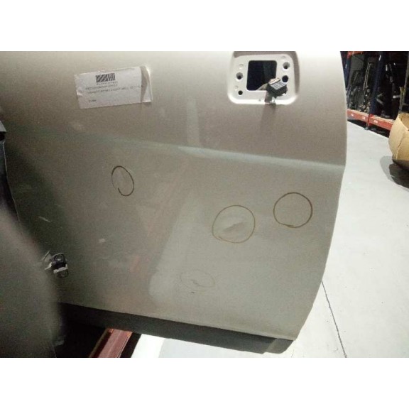 Recambio de puerta delantera derecha para chevrolet captiva 2.2 vcdi lt 2wd referencia OEM IAM  VARIOS TOQUES GOLPEADA