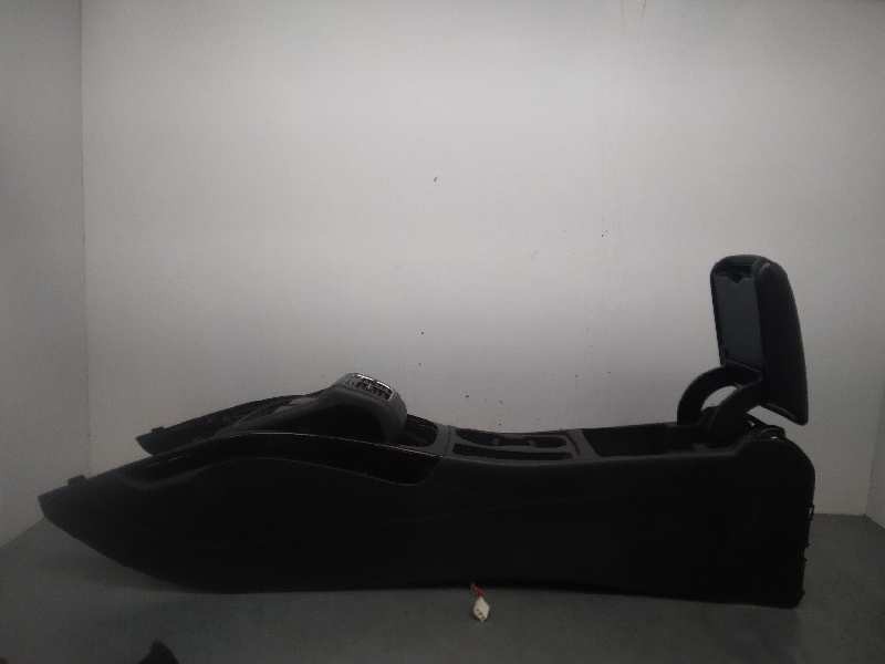 Recambio de apoyabrazos central para audi a5 coupe (8t) 2.0 tdi referencia OEM IAM 8K0864981D  