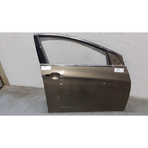 Recambio de puerta delantera derecha para hyundai i40 cw gl comfort referencia OEM IAM 760043Z000 MARRÓN CLARO 