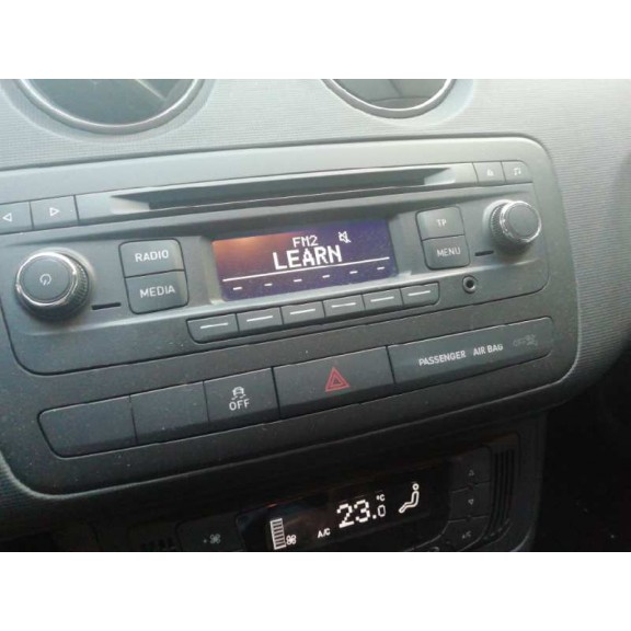 Recambio de sistema audio / radio cd para seat ibiza st (6j8) fr referencia OEM IAM   