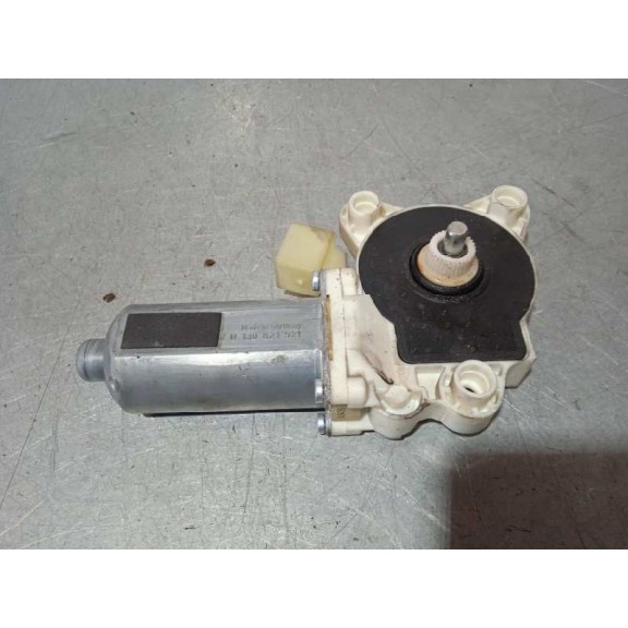 Recambio de motor elevalunas delantero izquierdo para mercedes-benz clase clk (w209) coupe 220 cdi (209.308) referencia OEM IAM 